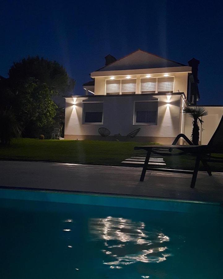 Apartmaji Meli Pu Izola Exterior photo