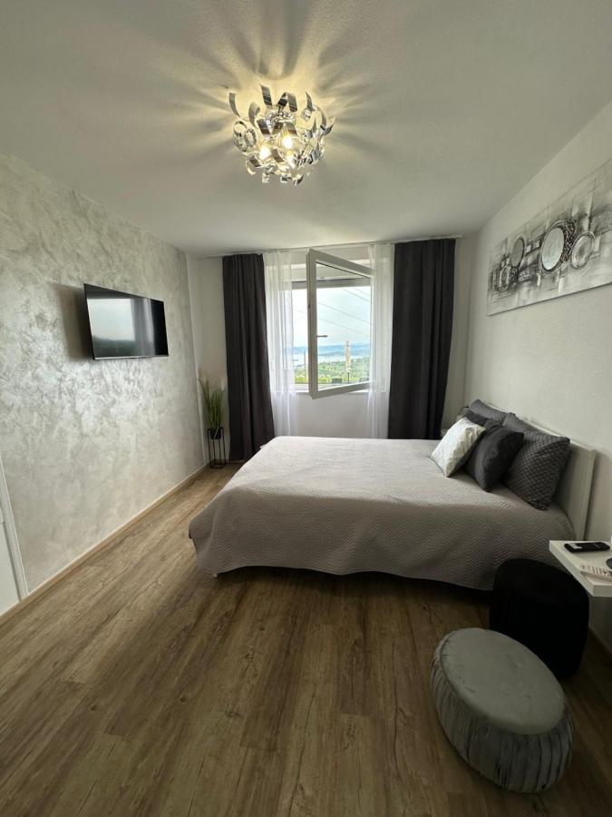 Apartmaji Meli Pu Izola Exterior photo